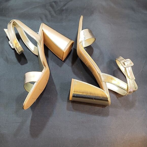 BRAND NEW NINE BLOCK HEEL OPEN TOE ADJUSTABLE BUCKLE ANKLE STRAP SANDAL - Picture 7 of 15